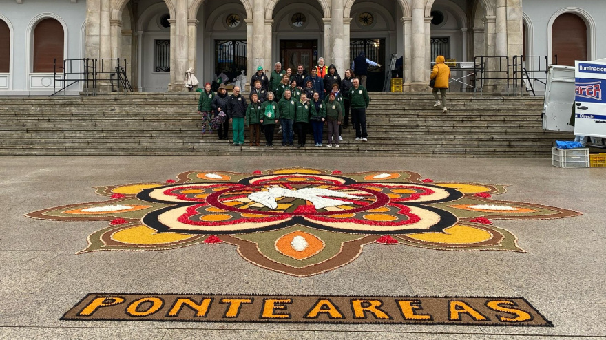 Alfombra realizada el pasado año 2025 en la plaza de Armas