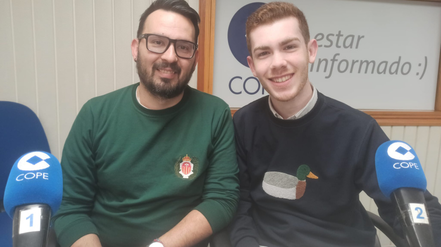 Javier Medina y Carlos Darriba, integrantes de la Cofradía de la Merced