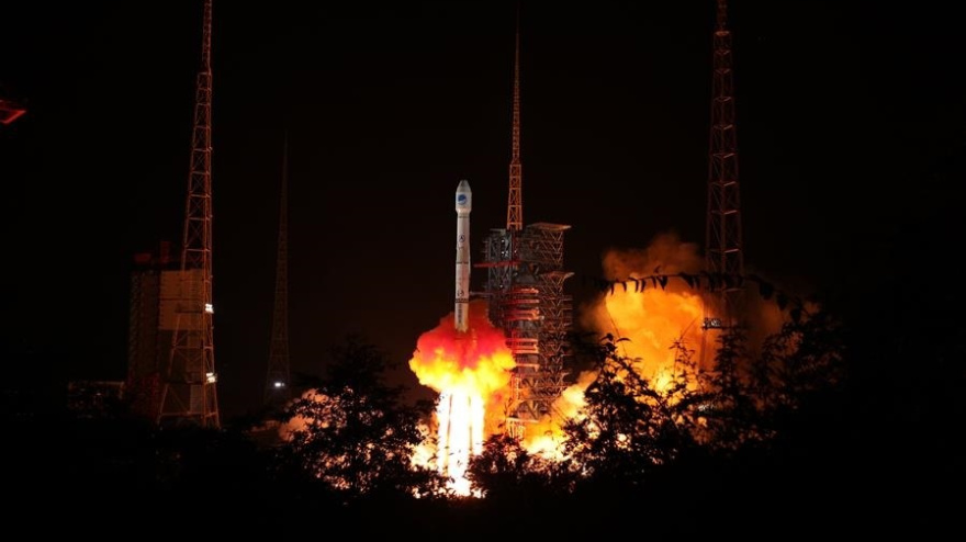 Lanzamiento de satélites Beidou de China