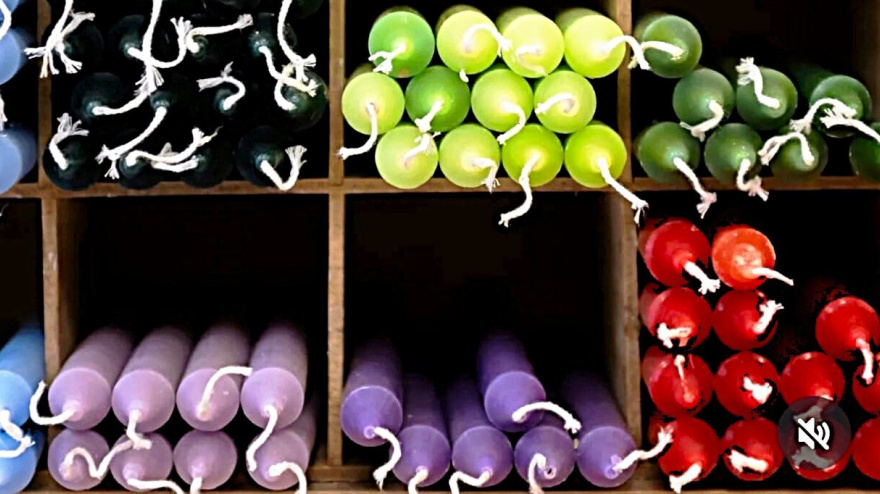 Cada vela, dependiendo de su tamaño, puede tardar una semana en ser fabricada.