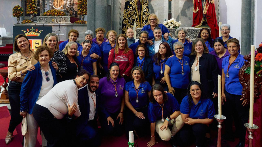 Entrevista Pili, cargadora del Cristo de la Buena Muerte en Moya