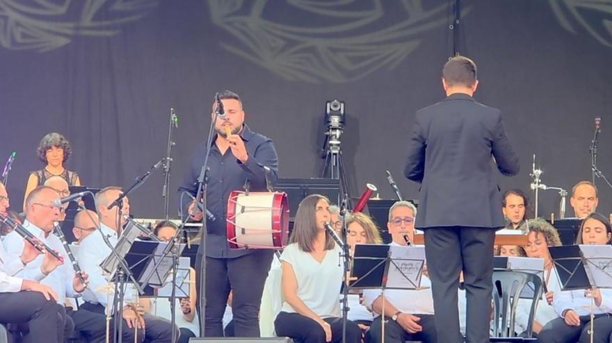 Luis Pedraza durante un concierto