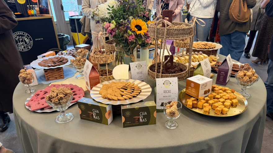 Mesa dulce en un evento organizado por Migaya Eventos