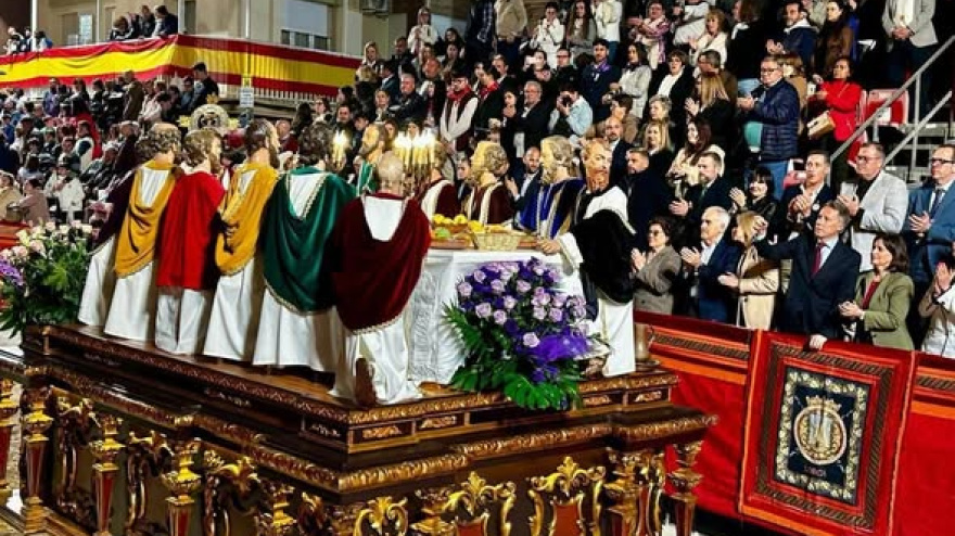 Santa Cena de Salzillo padre durante la procesión del Jueves santo en Lorca