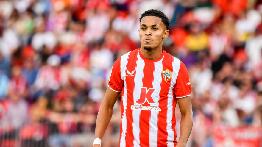 Lázaro Vinicius durante un partido del Almería en 2023