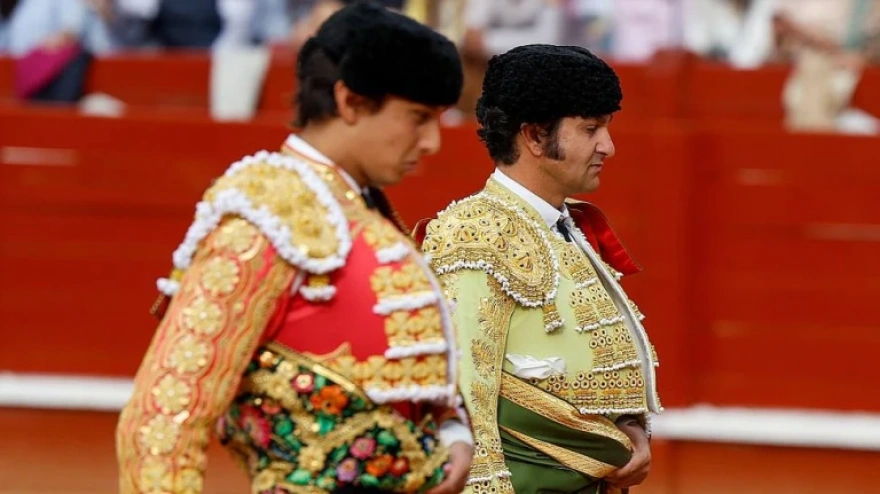 Roca Rey y Morante de la Puebla, duelo por Resurrección en Sevilla