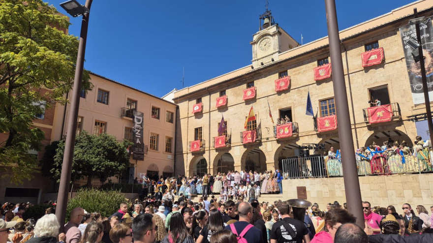Momento previo a la entrega de premios de las Fallas infantiles de Dénia 2026
