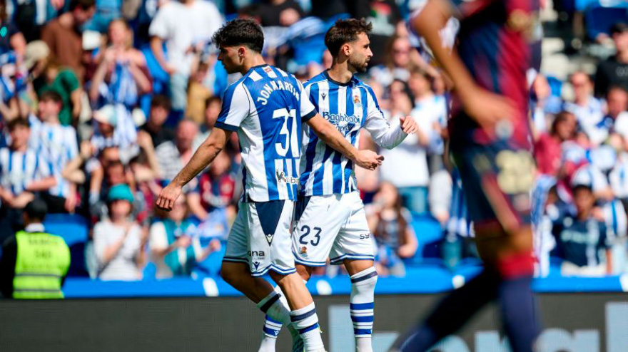 Jon Martín y Brais Méndez marcaron los goles de la Real Sociedad ante el Levante.