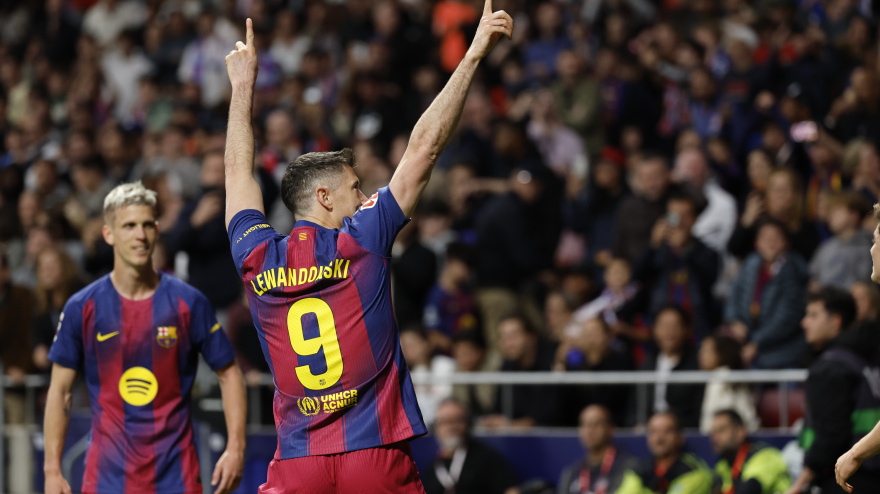 Lewandowski celebrando el segundo gol del Barcelona