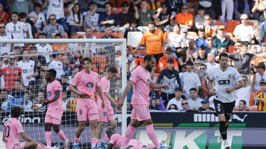 Guido Rodríguez, tras su gol en el Valencia-Celta