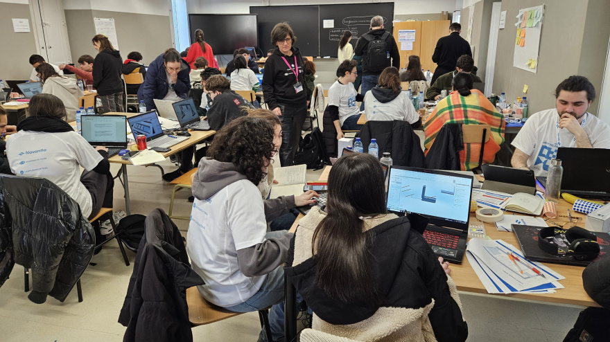 Un grupo de estudiantes en el Hackathon Navantia Next Pioneers del año pasado