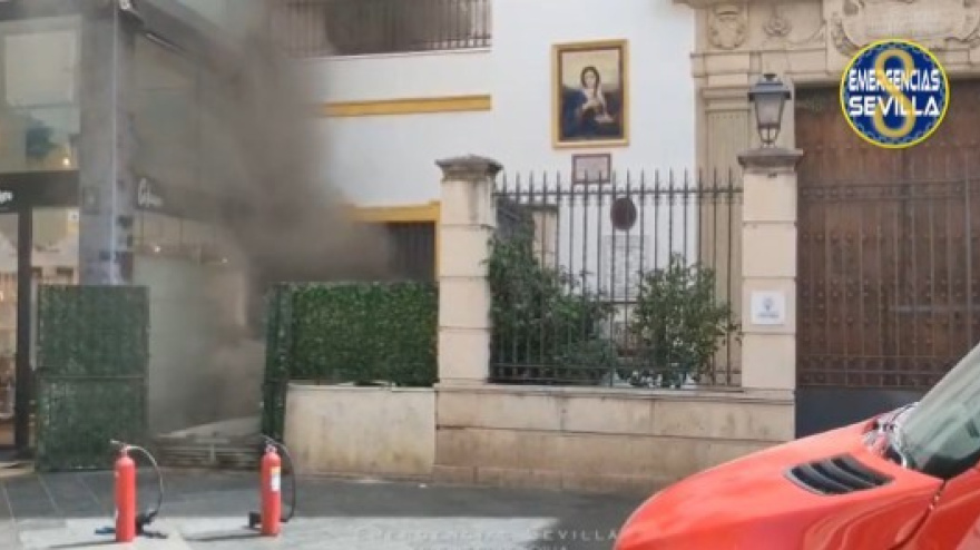 Incendio en la calle Rioja de Sevilla.