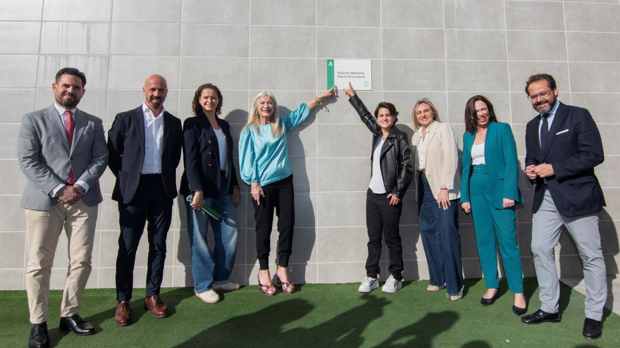 Acto del cambio de nombre del Estadio de la Juventud que pasa a denominarse María Pérez