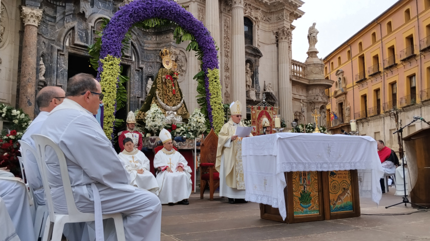 Monseñor Lorca Planes, Obispo de Cartagena en la misa huertana