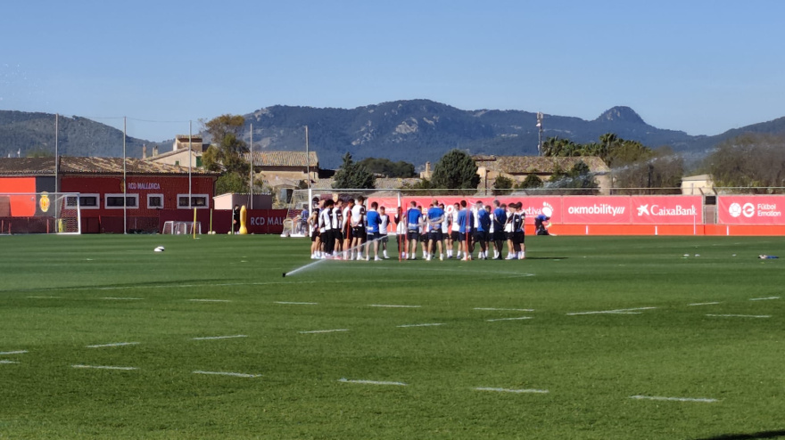 Demichelis se dirige hoy a la plantilla del Mallorca en la Ciudad Deportiva Antonio Asensio