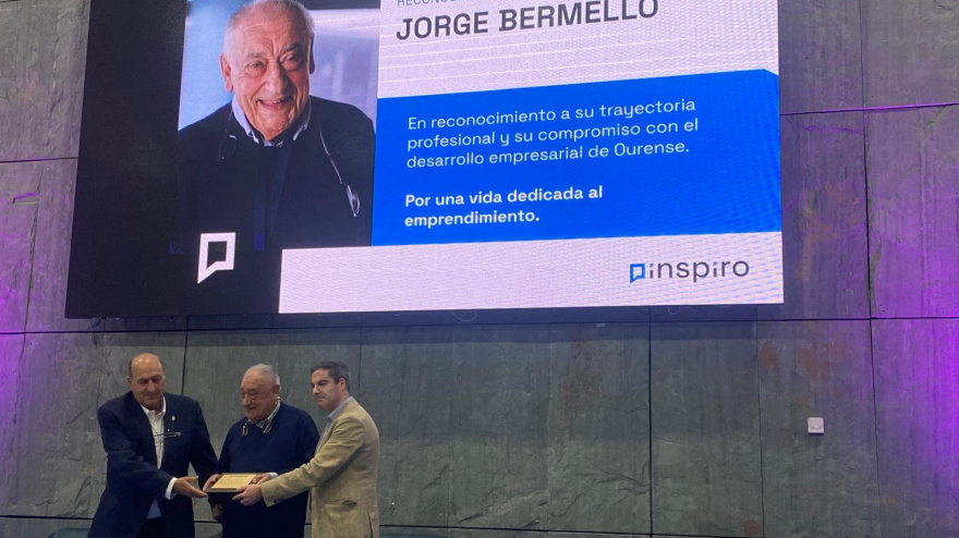 Jorge Bermello durante uno de los premios que recibió por su trayectoria profesional