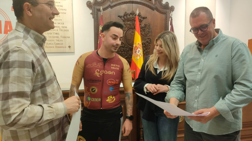 José Joaquín, en la presentación del reto a favor de la Asociación AEMA III