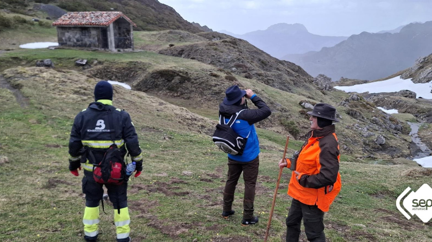 Dispositivo de búsqueda en la montaña