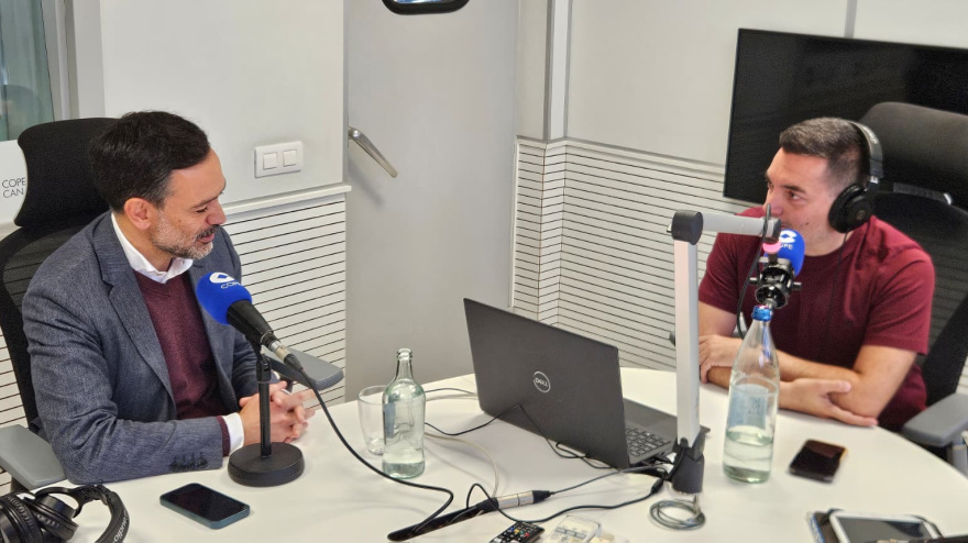 Lope Afonso junto a Juanjo Ramos en Deportes Cope Tenerife