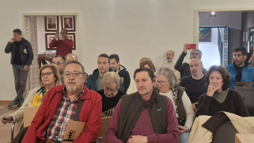 Vecinos participantes en 'Vendimia Solar'