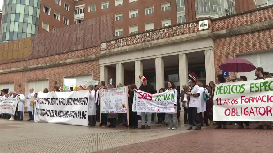 Médicos reivindicando mejoras laborales