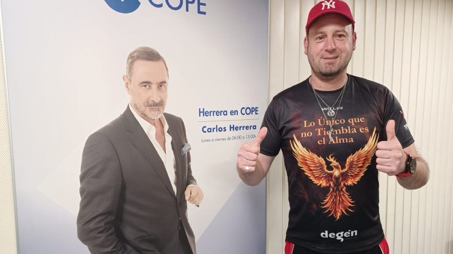 Gabry en los estudios de COPE Ferrol