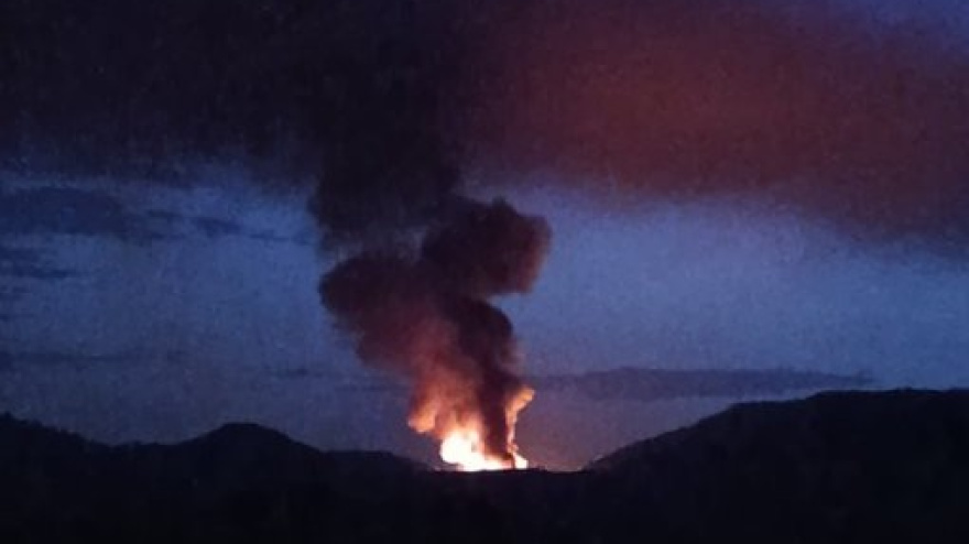 Controlan el incendio de residuos en el vertedero de Nájera: El olor a plástico llegan a Logroño