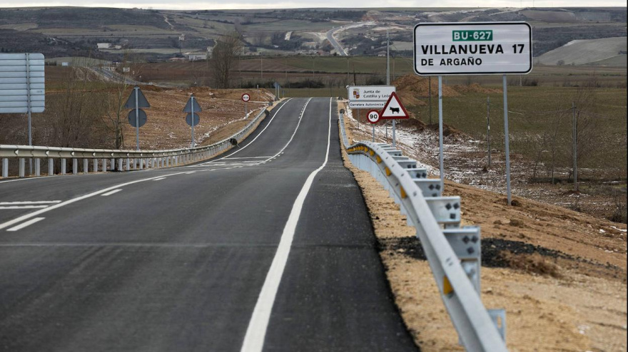 Imagen de la carretera autonómica BU-627 en Burgos