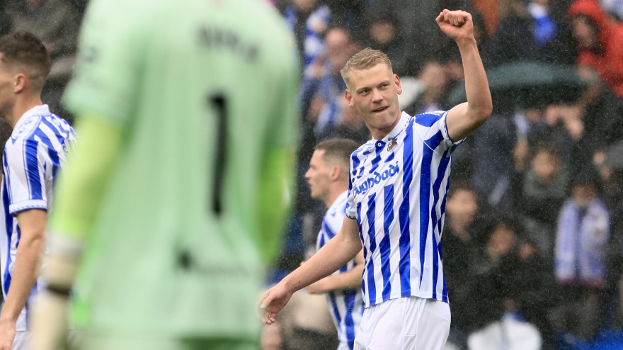Orri Óskarsson celebra su gol, en el Real Sociedad - Alavés