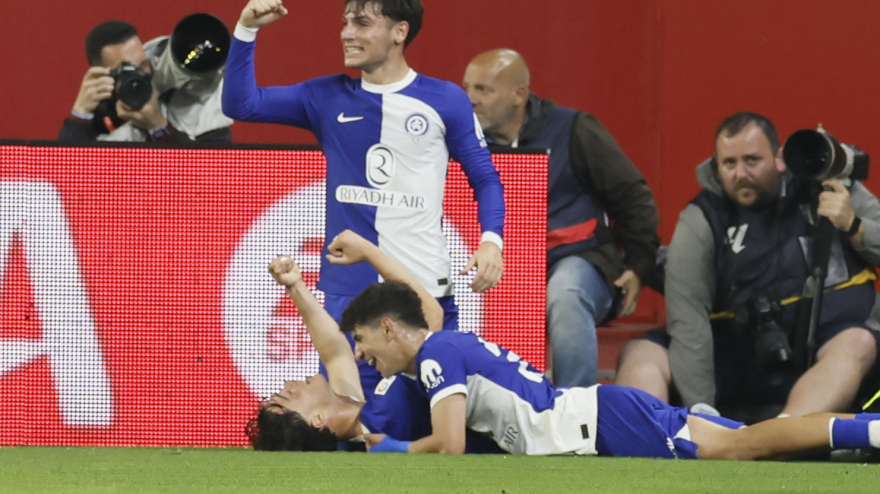 Javier Boñar celebrando el gol ante el Sevilla