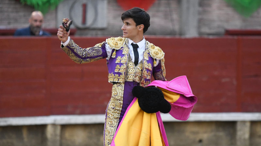 Manuel Diosleguarde, con la oreja cortada este sábado en Miraflores de la Sierra