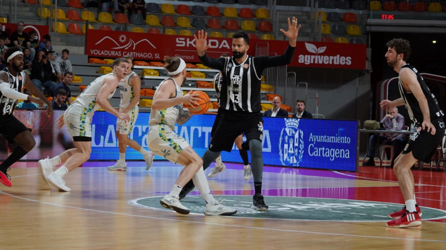 Un lance del encuentro entre Cartagena y Menorca
