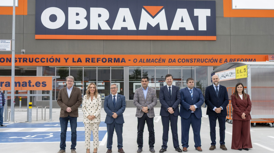 Inauguración de OBRAMAT en el Polígono de San Cibrao das Viñas