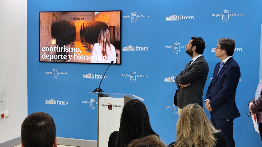 Juan Francisco Martínez presenta el vídeo 'Murcia, a un paso'