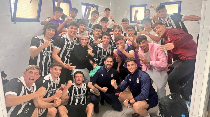 JUVENIL A celebrando