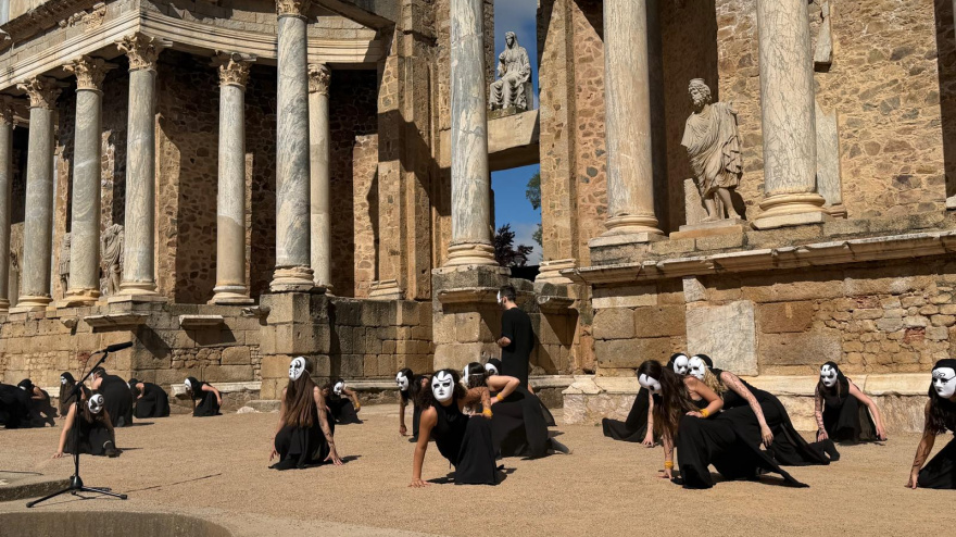 Mérida da la bienvenida a 12.000 estudiantes en el gran festival de teatro grecolatino