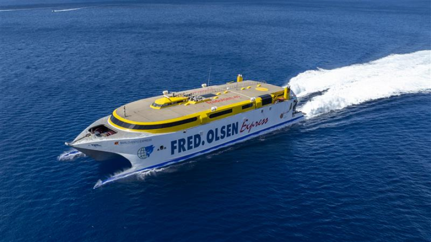 Fast ferry entre Gran Canaria y Fuerteventura