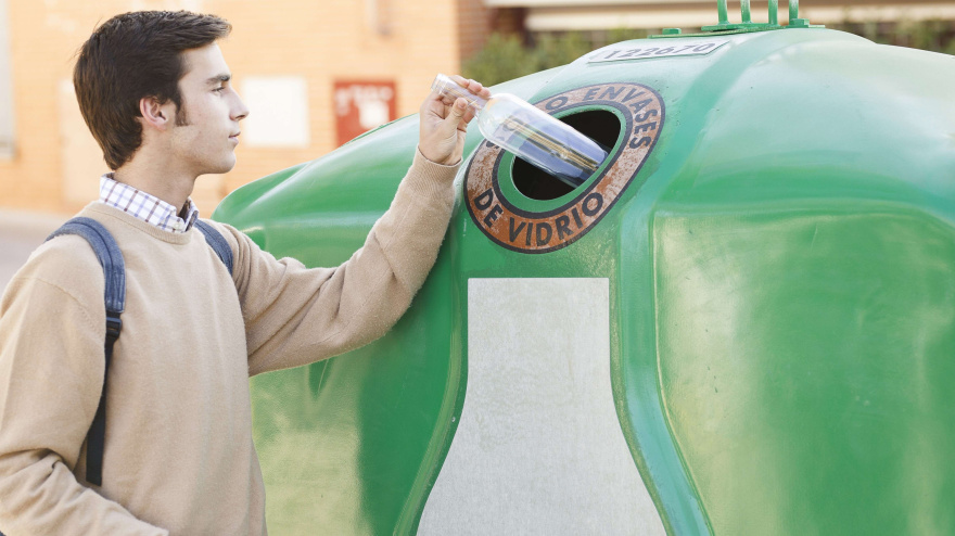 Contenedor de reciclaje de vidrio