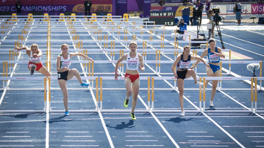 Alfred López, ha vuelto a sumergirse en los orígenes del lenguaje y la historia para explicar de dónde provienen expresiones y herramientas que forman parte de nuestro imaginario colectivo.