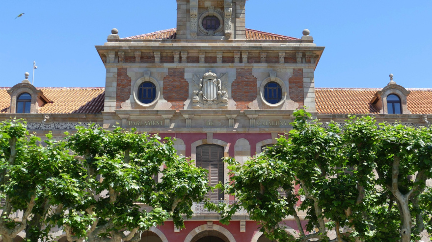 Cataluña es una de las comunidades donde la presión fiscal es más alta. Para analizar esta compleja realidad, el profesor de Economía de la UAB, Ferran Brunet, describe un panorama que califica sin rodeos como un “infierno fiscal”