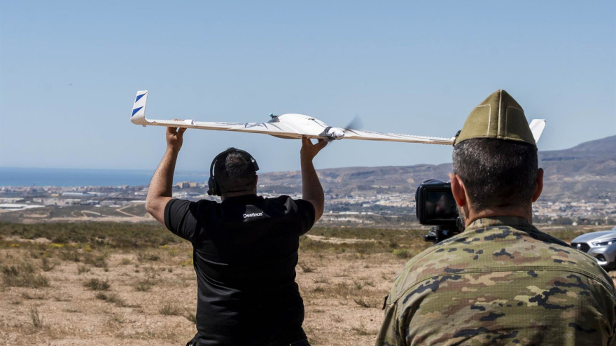Unidades del Centro de Fuerza Futura del ET realizan una demostración de empleo de capacidades diferenciales en un supuesto táctico donde se muestra la aplicación tecnológica en su desarrollo. A 14 de abril de 2026 en Viator, Almería (Andalucía, España). La Campaña de Experimentación Táctica se desarrolla en la Base y Campo de Maniobras "Álvarez de Sotomayor", en Viator (Almería), y constituye el principal marco de ejecución práctica de las actividades de experimentación vinculadas al proceso de transformación del Ejército de Tierra.POLITICA Marian León - Europa Press