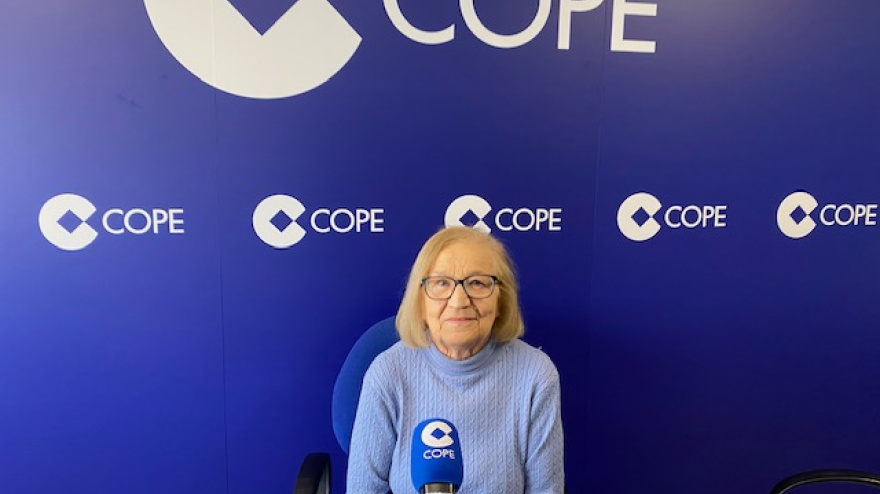María Antonia Alvarez Yáñez en los estudios de COPE Ourense