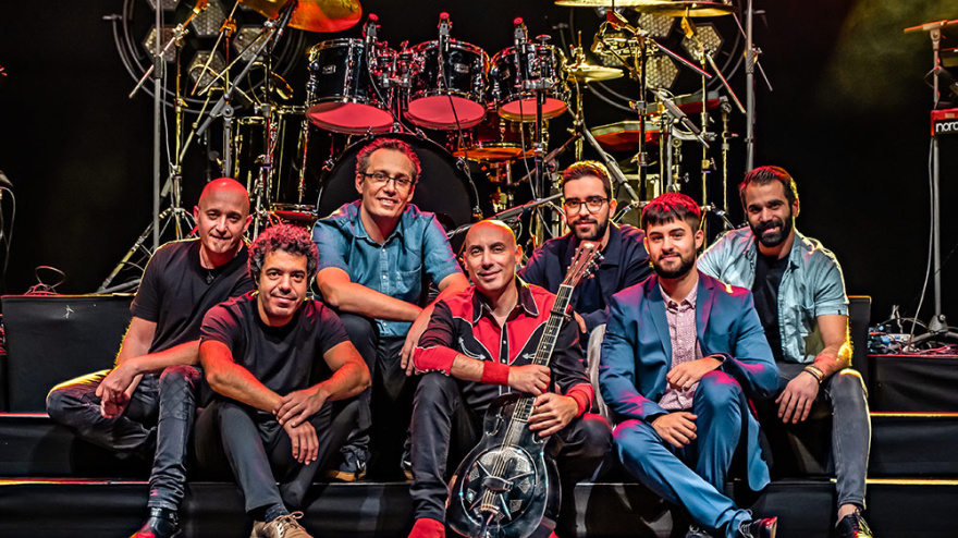 Integrantes de la banda Brothers in Band