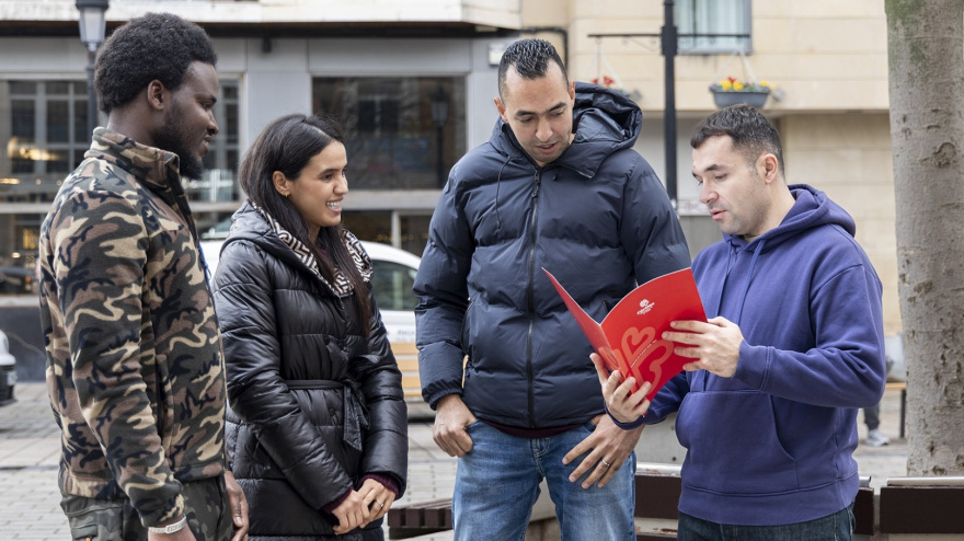 Cáritas habilita puntos de información para ayudar con la tramitación