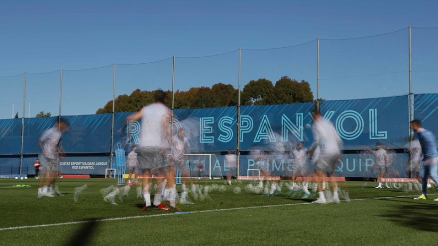 La plantilla del Espanyol se 'movió' ayer mucho antes de afrontar dos días libres.