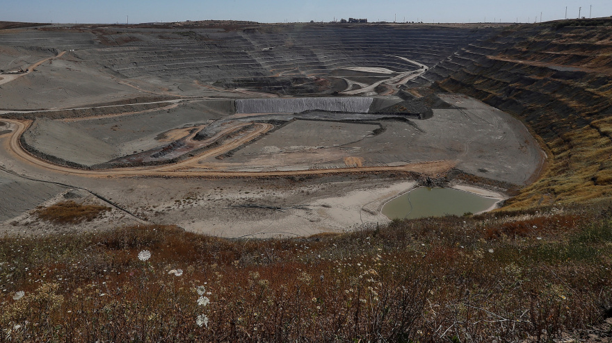 Una imagen de una explotación minera a cielo abierto