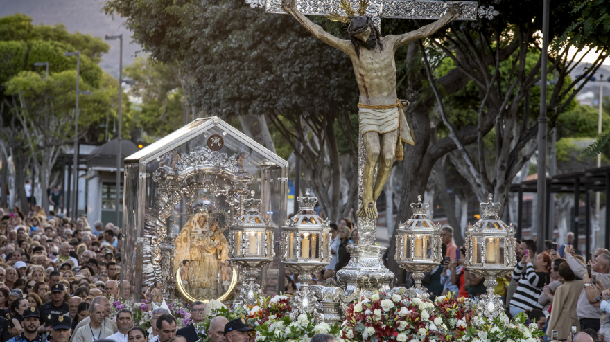 Encuentro de la Virgen del Pino y la sagrada imagen del Cristo de Telde en 2025