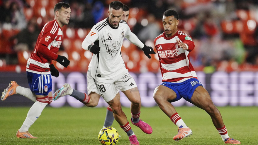 Arnaiz, Lazo y Williams en el partido de la primera vuelta que enfrentó al Granada al Albacete