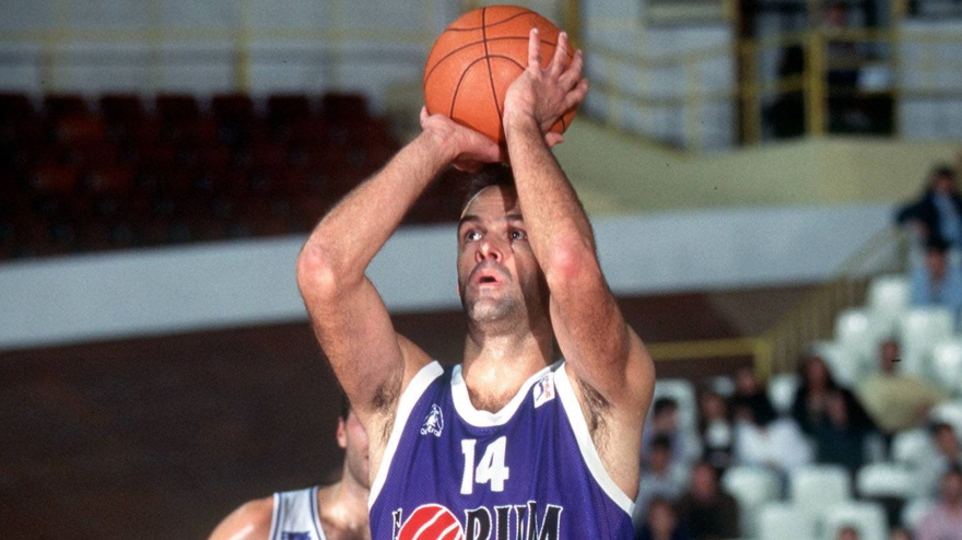 Oscar Schmidt durante un partido del Forum Valladolid