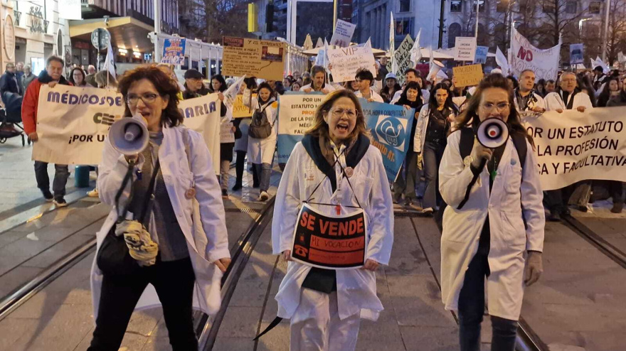 Manifestación de médicos y facultativos el pasado 20 de febrero en Zaragoza.